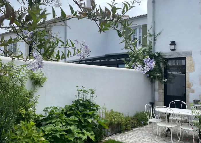 Maisons 322 - La Secrète Hébergement de vacances